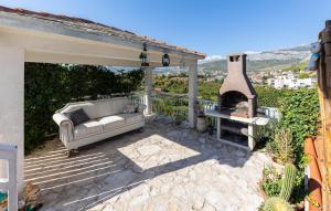 5 Bedroom Cozy Home In Podstrana