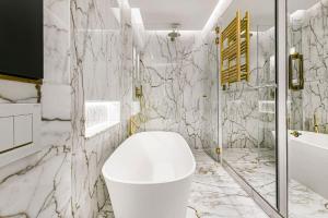 Ultra Luxury Holland Park Residence