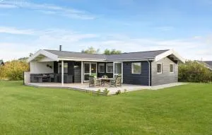 3 Bedroom Beautiful Home In Sydals - Neder Lysabild