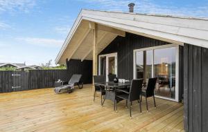 Lovely Home In Hvide Sande With Wifi