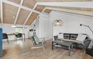 Lovely Home In Hvide Sande With Wifi