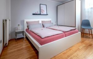 Nice Apartment In Horhausen With Wifi