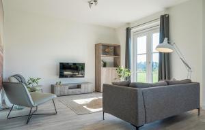 Cozy Apartment In Kamperland With Wifi