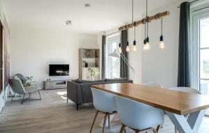 Cozy Apartment In Kamperland With Wifi