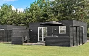 Stunning Apartment In Væggerløse - Marrebæk