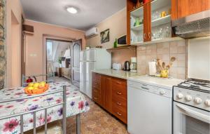 Awesome Home In Jadranovo With Wifi 