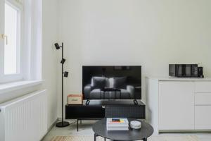 Blueground Rostovska str nr park foodie area PRG-28