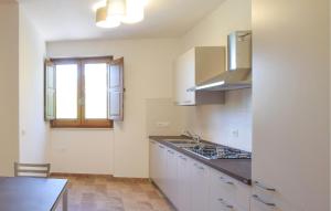 Cozy Apartment In Longobardi Marina