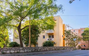 3 Bedroom Beautiful Apartment In Rijeka