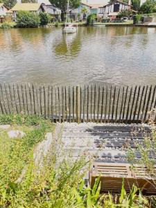 Villas Maison au bord du lac, les pieds dans l-eau : photos des chambres