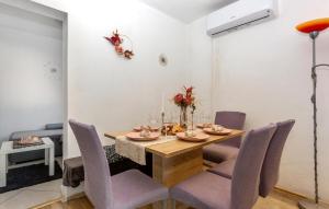 3 Bedroom Beautiful Apartment In Rijeka 