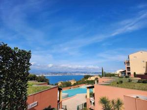 Appartements Appartement vue mer avec piscine : photos des chambres