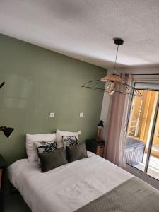 Appartements Appartement vue mer avec piscine : photos des chambres