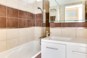 Appartements Appartement Pringie - Welkeys : Appartement 2 Chambres