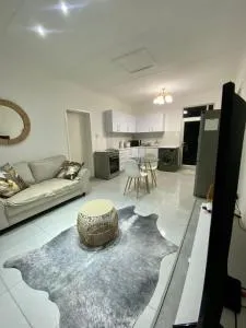 Zahara Cousy Home - Erospark