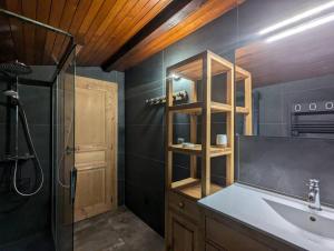 Chalets Chalet des Belles Roches, 14 pers, garden, sauna : photos des chambres