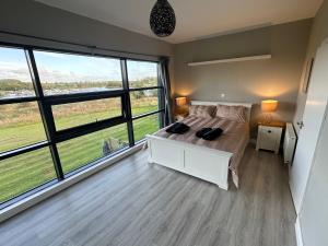 Luxury 3 bed property overlooking River Erne Marina