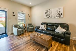 Near CU and Dtwn! Campbellsville Home with Game Room
