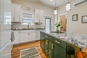 Near CU and Dtwn! Campbellsville Home with Game Room