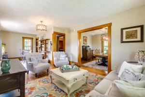 Countryside Home in Wooster with Patio and Fire Pit