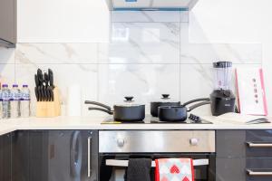 2 Bed Apt , Croydon Central , 15 mins to London Bridge , Weekly & Monthly Offers, Sleeps 5