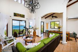 Stunning Ocean View Close to Beach