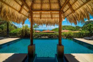 Spacious Luxury 4 Bed Condo in Ocotal