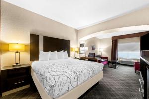 King Suite with Sofa Bed - Non-Smoking room in Best Western Boerne Inn & Suites