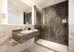 Luxury Beachfront 2Bd Apt, Shams, JBR