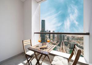 Luxury Beachfront 2Bd Apt, Shams, JBR
