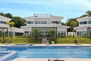 Modern Villa 5 BD 4 BA Large Pool - 阿维拉纳海滩