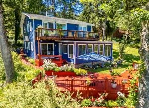 4 Bedroom 2 Bathroom Lake Heaven with 50ft lakefront on Honeoye lake - Honeoye