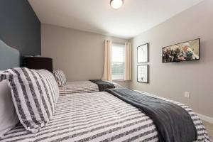 Family and Fun Home with Splash Pool at Le Reve 08