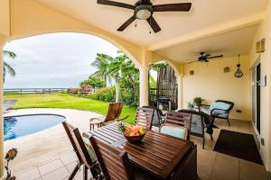 Beachfront Condo Unforgettable Sunsets w - Pool