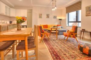 Peaceful Downtown Home