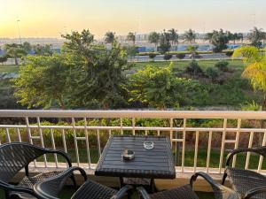 Luxury Inn: 3BR Amazing View in Madinaty12