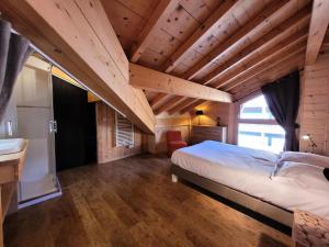 Résidence Eden Roc Ii - Beaux volumes au coeur du village MAE-0981