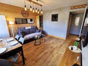 Résidence Plein Soleil B - Studio cabine rénové avec vue – Proche des pistes MAE-1311