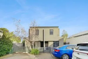 Blue Chip Williamstown Beach Bay Townhouse - Williamstown