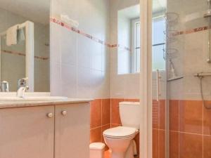 Maisons de vacances Gite cosy avec spa en pleine campagne pres de Pornic - FR-1-306-927 : photos des chambres