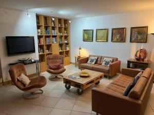 Maisons de vacances Spacieuse maison familiale 11 pers. avec jardin pres du port de Capbreton - FR-1-239-1001 : photos des chambres