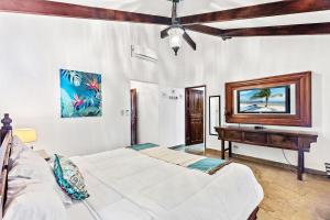 Spacious Villa Retreat in Private Resort