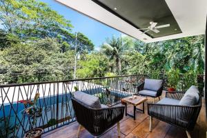 Tropical Hideaway w - Pool