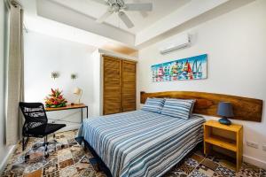 Tropical Hideaway w - Pool