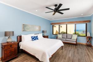 Remodeled 3 BR - 2BA Ocean View Pool