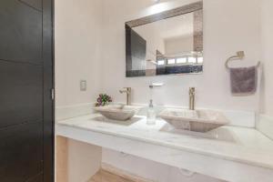 Departamento 6, Tulum Country Home, con Muelle de Pesca, Club de Playa, Alberca, Cenote y Campo de Golf, Contrata Day Pass Bahia Principe