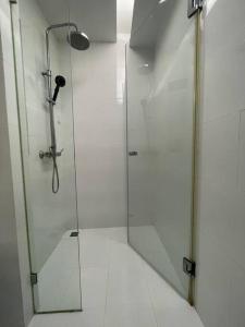 Cozy room at Huai Khwang close to MRT