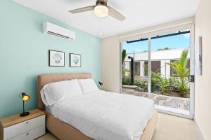 Brand New Condo Walking Distance to Playas del Coco Beach