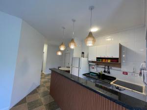 Ubatuba Praia das Toninhas - Salema 26A