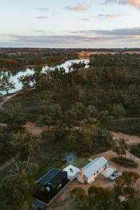 Parcoola Retreats House with Riverviews